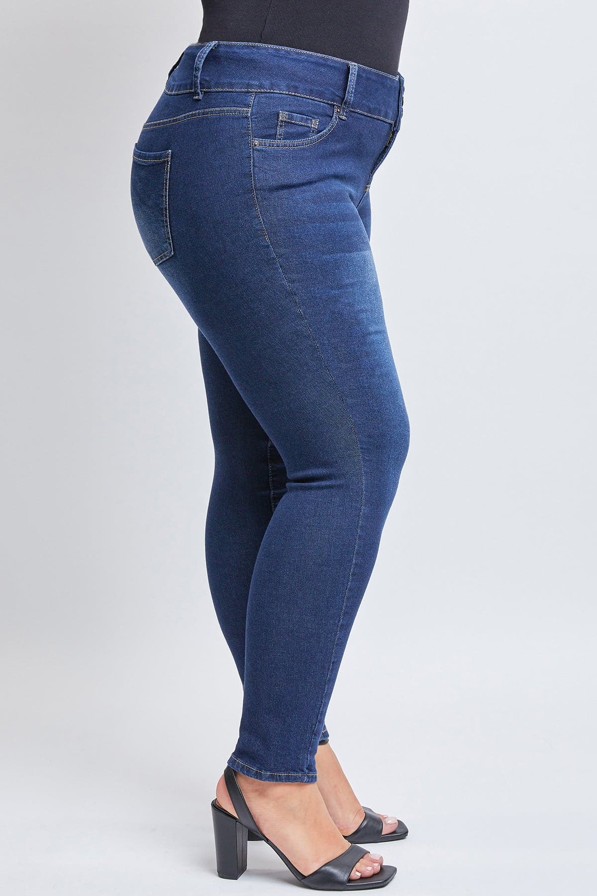 Women's Plus Size Essential Sustainable Skinny Jeans