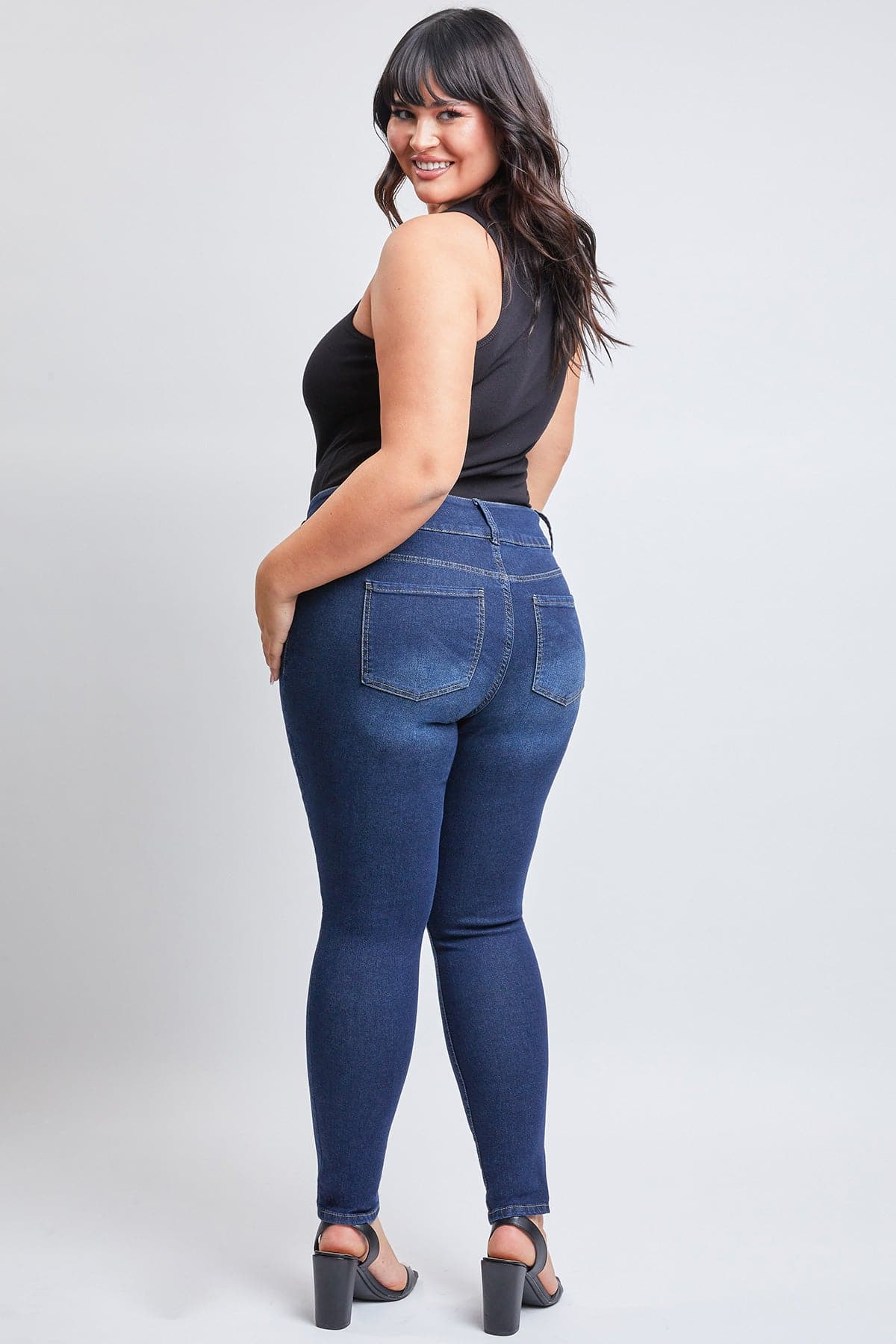 Women's Plus Size Essential Sustainable Skinny Jeans