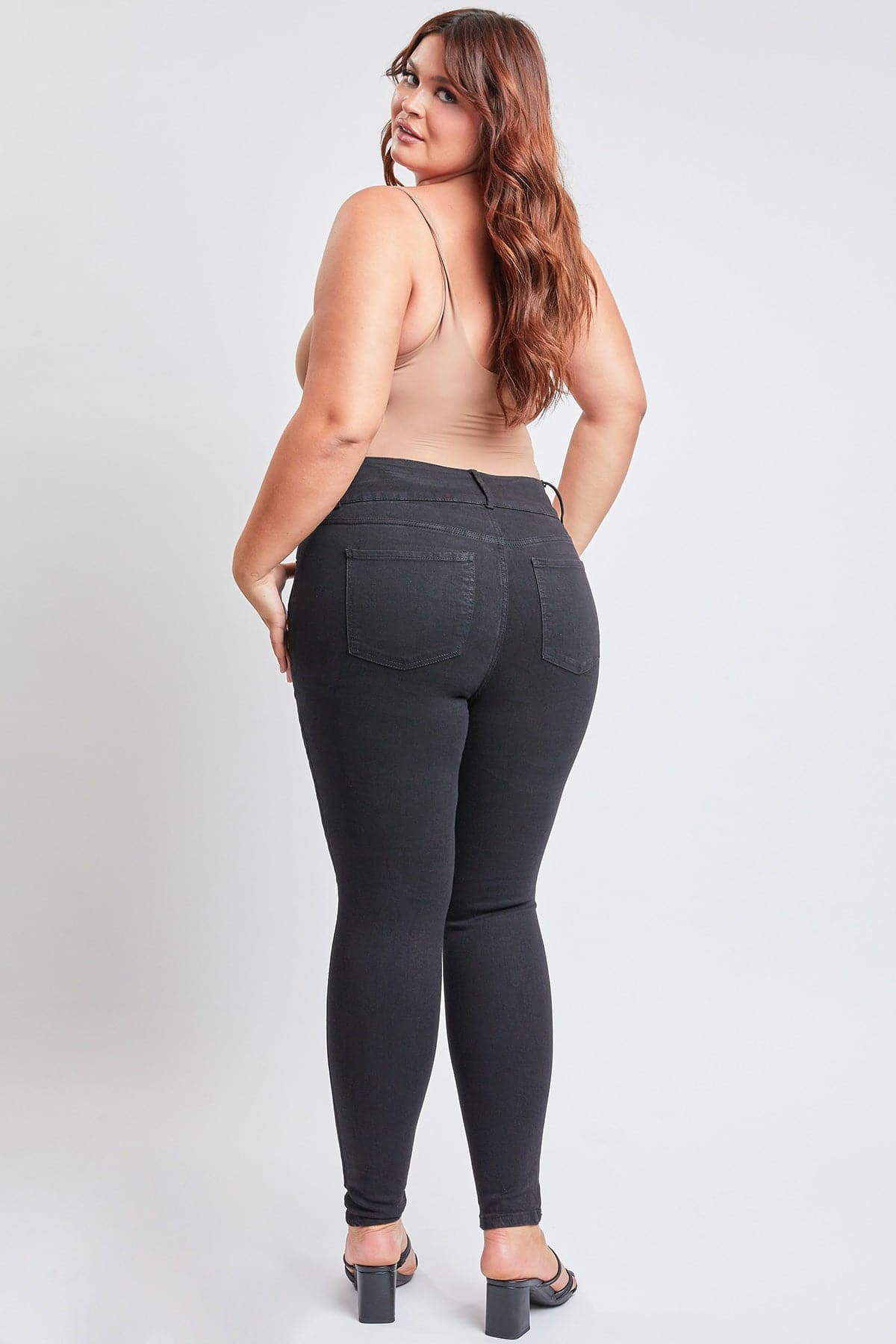 Women's Plus Size Essential Sustainable Skinny Jeans