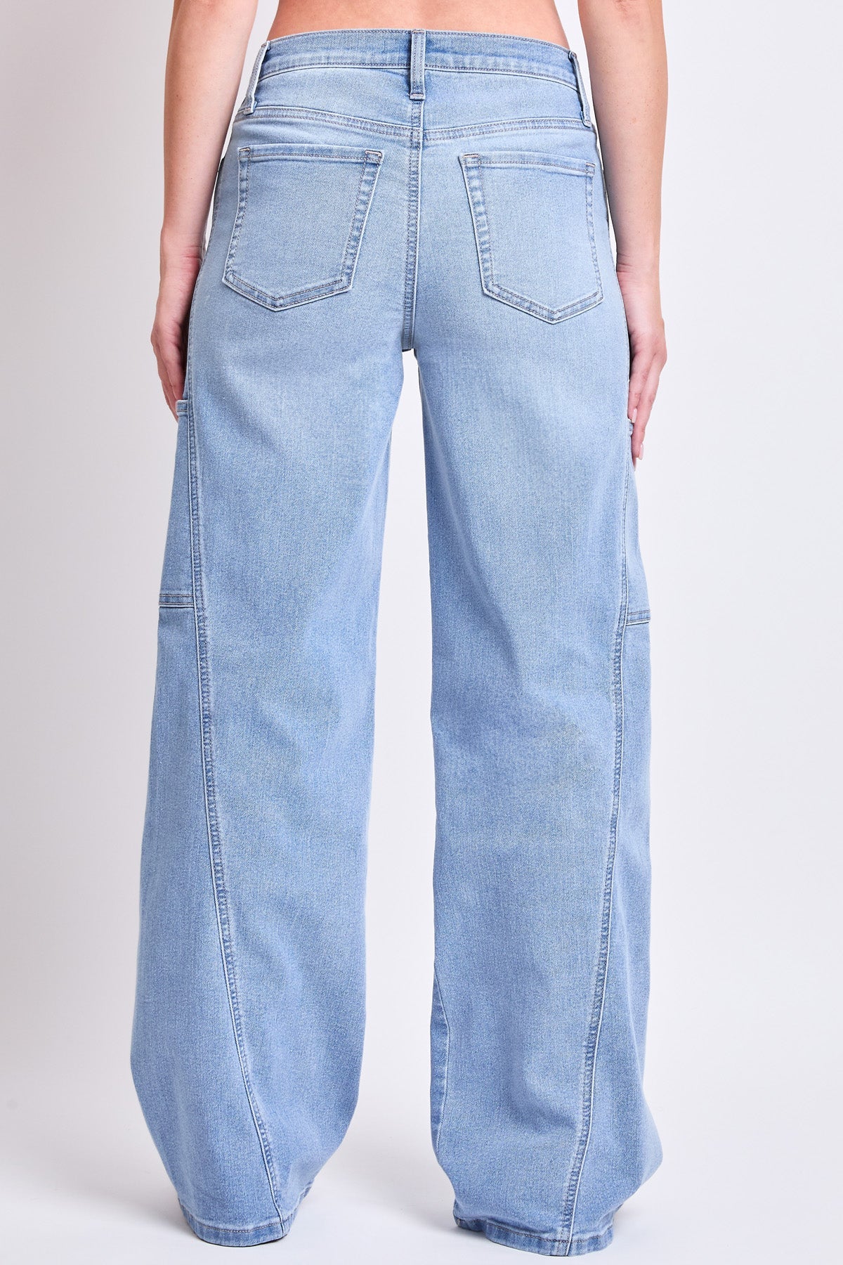 Women's High Rise Loose Fit Wide Leg Cargo Jeans