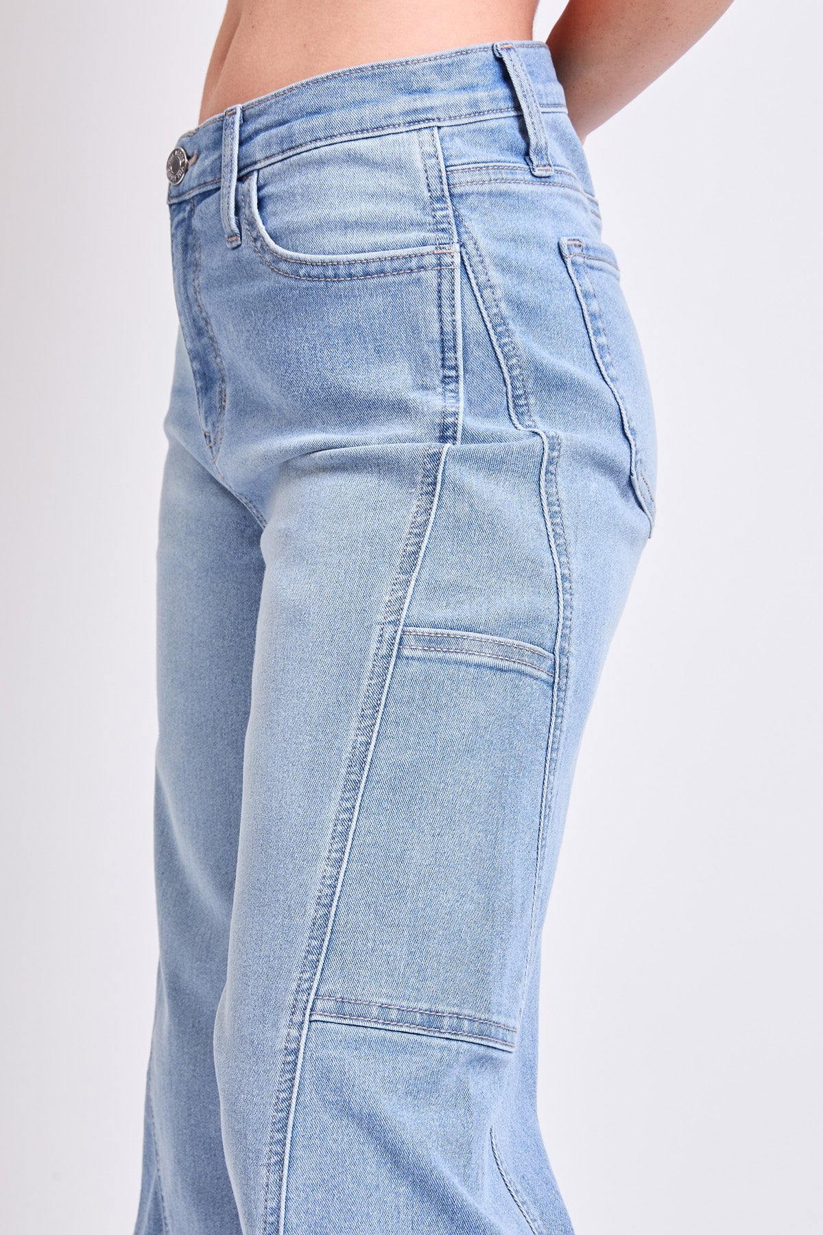 Women's High Rise Loose Fit Wide Leg Cargo Jeans