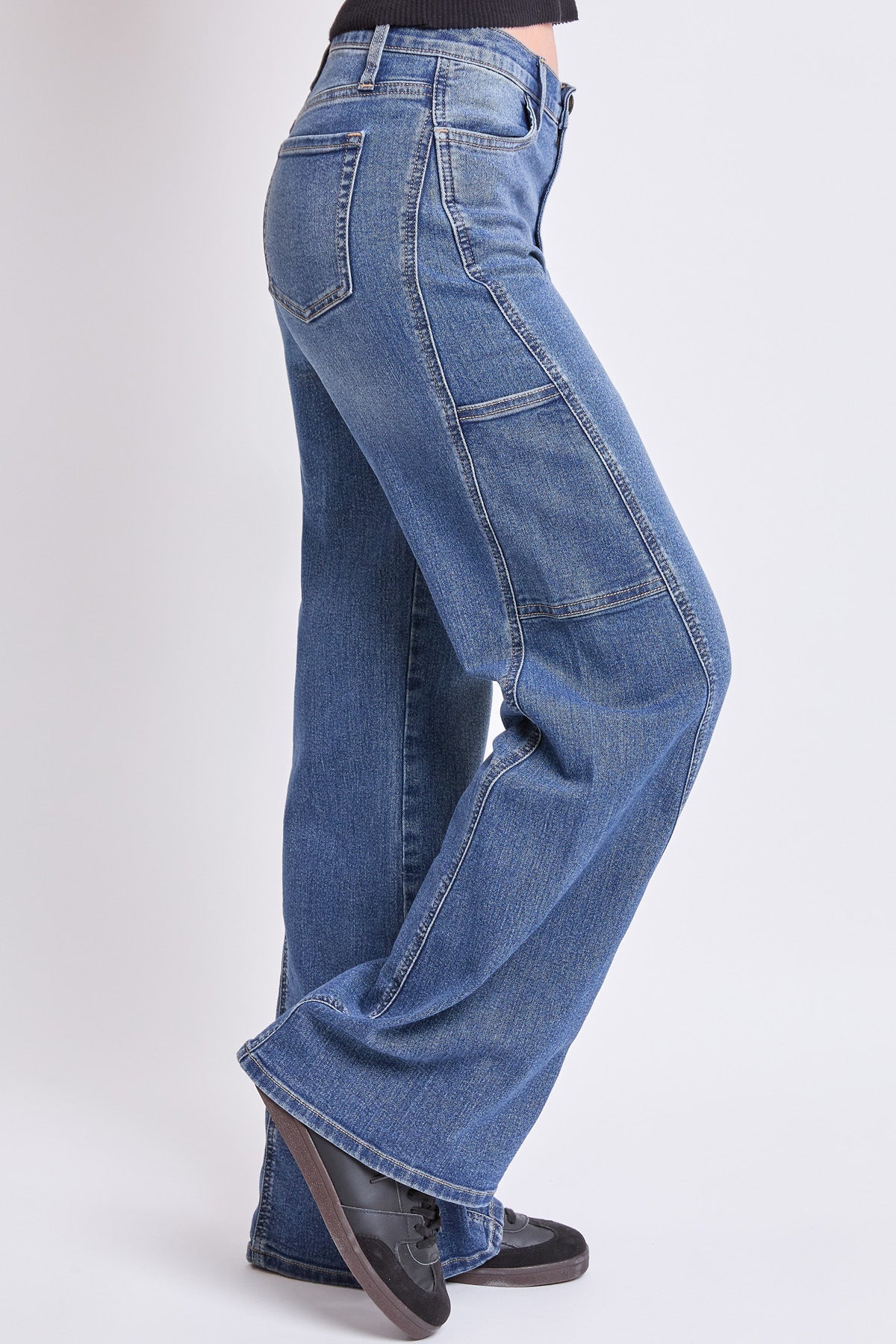 Women's High Rise Loose Fit Wide Leg Cargo Jeans