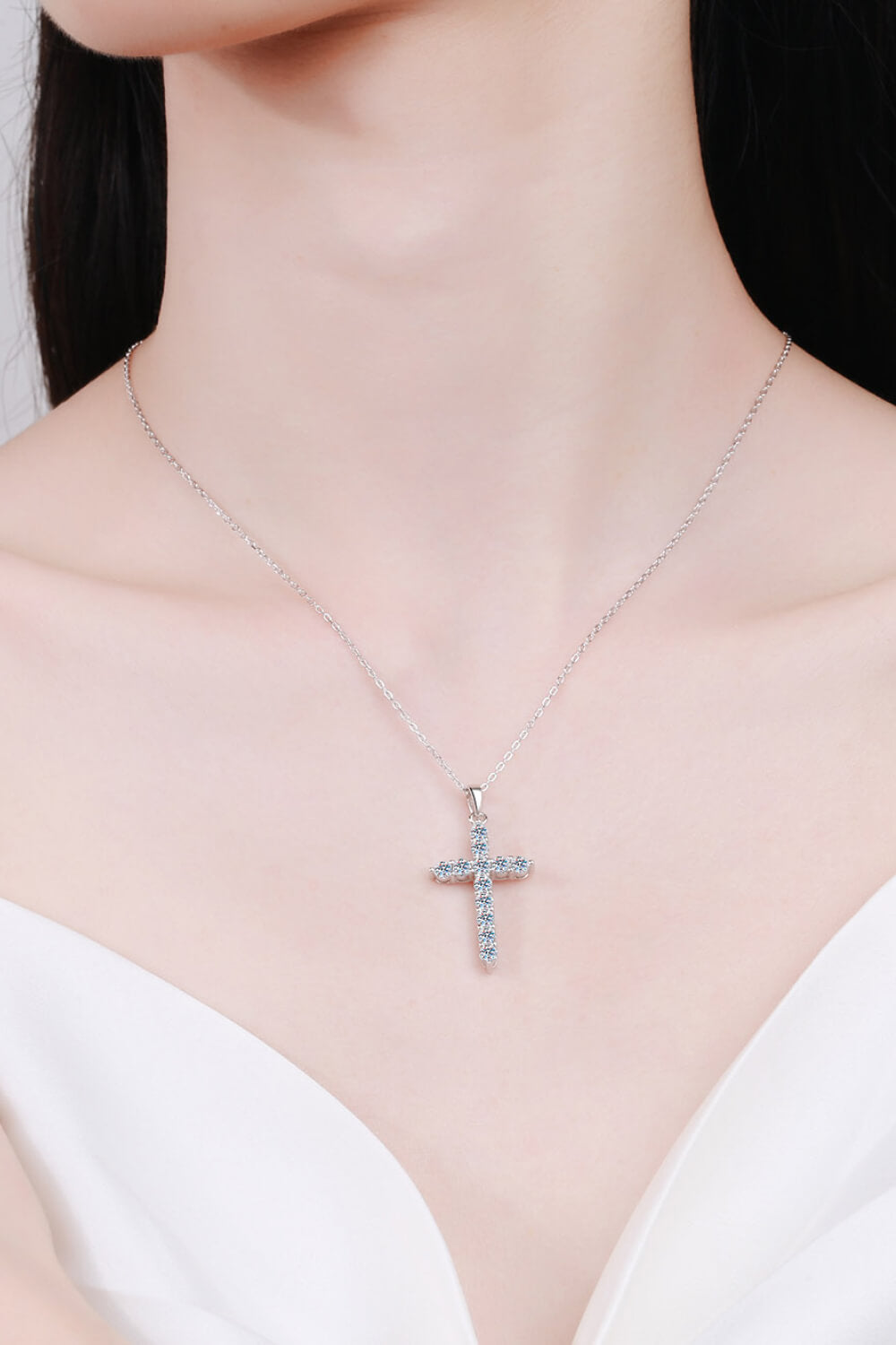 Silver Necklace With Sparkling Diamond Cross Pendant