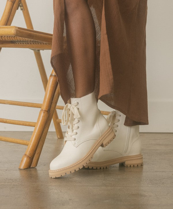 OASIS SOCIETY Amora - Military Round Toe  Boots