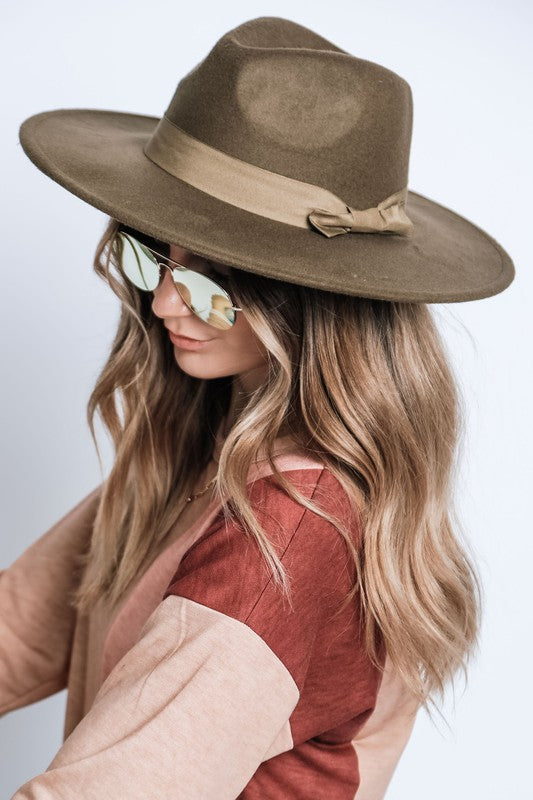 Wide Brim fedora With Ribbon Trim