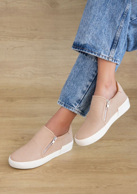 ZION  Canvas Sneakers