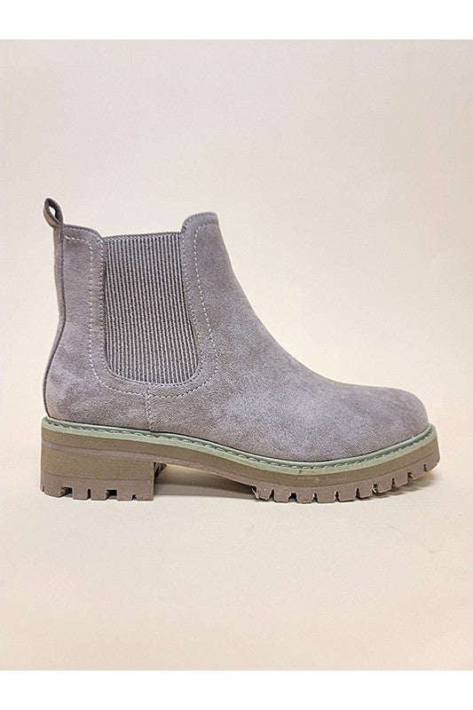 Chelsea Pull On Ankle Boots-Zip Up