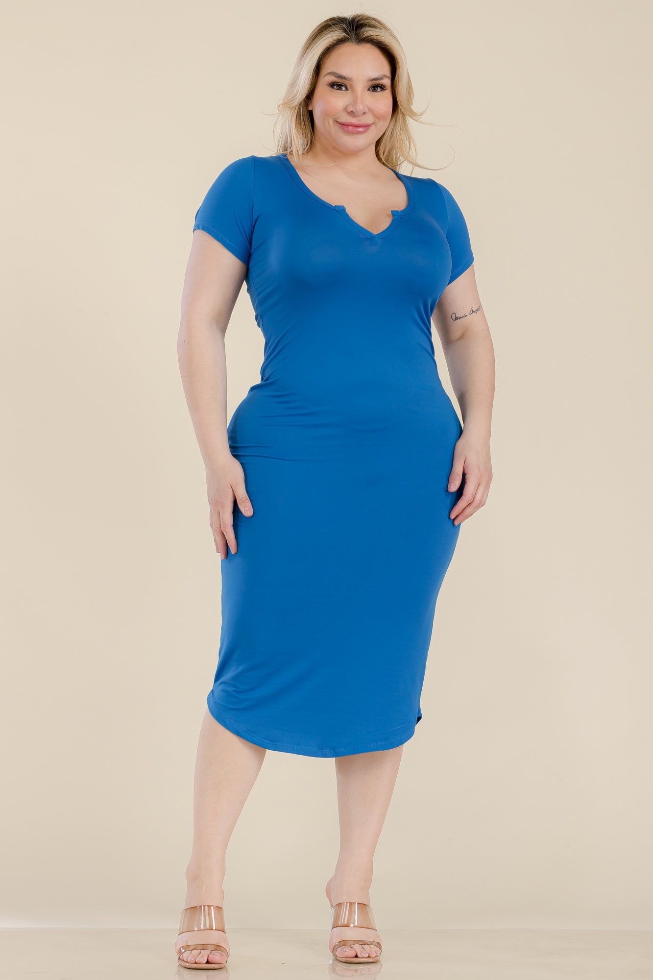 Short Sleeve Stretchy Midi  Dress