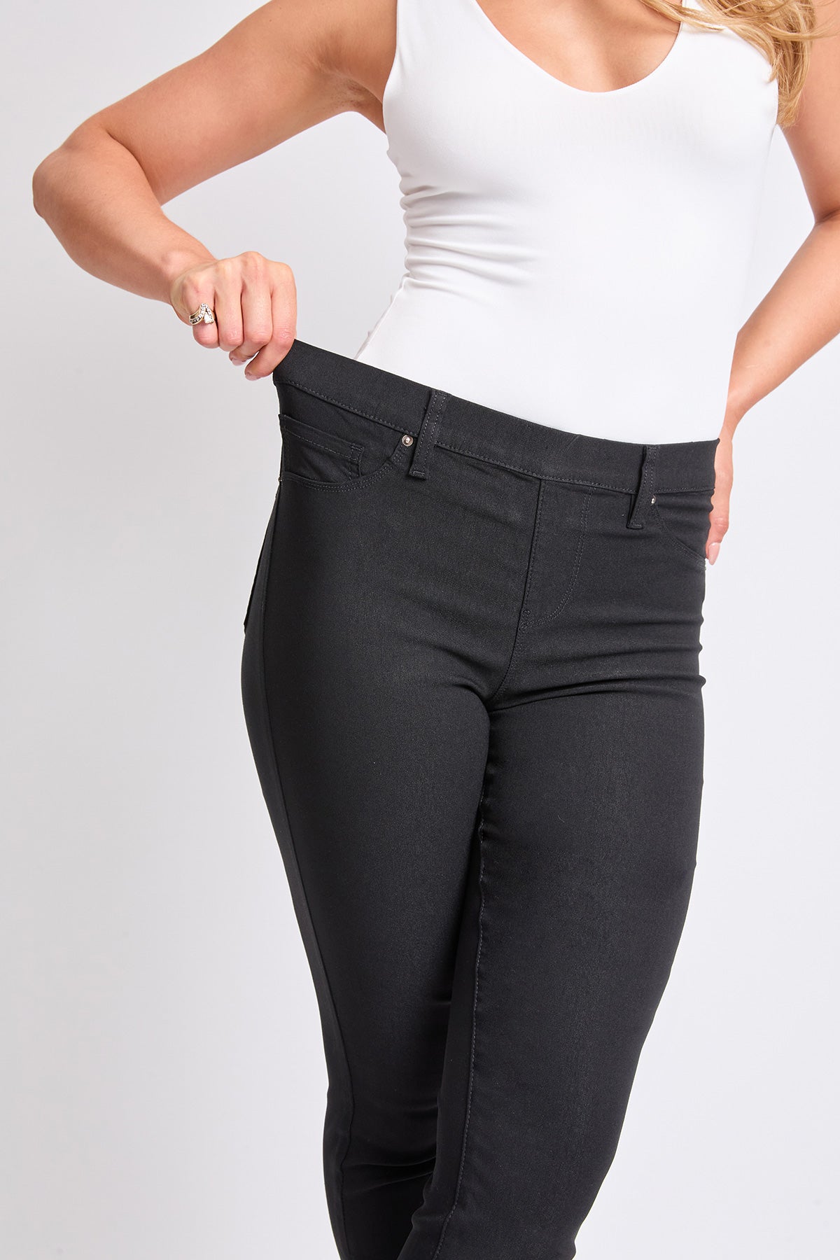 Women's Hyperstretch Pull On Capri Pants