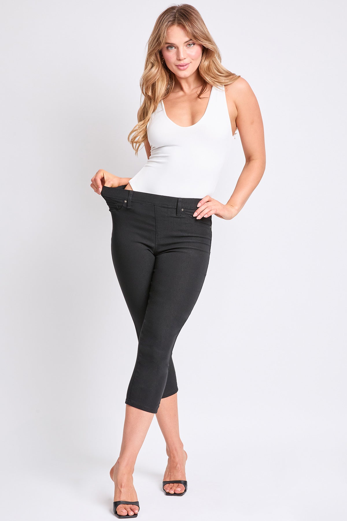 Women's Hyperstretch Pull On Capri Pants