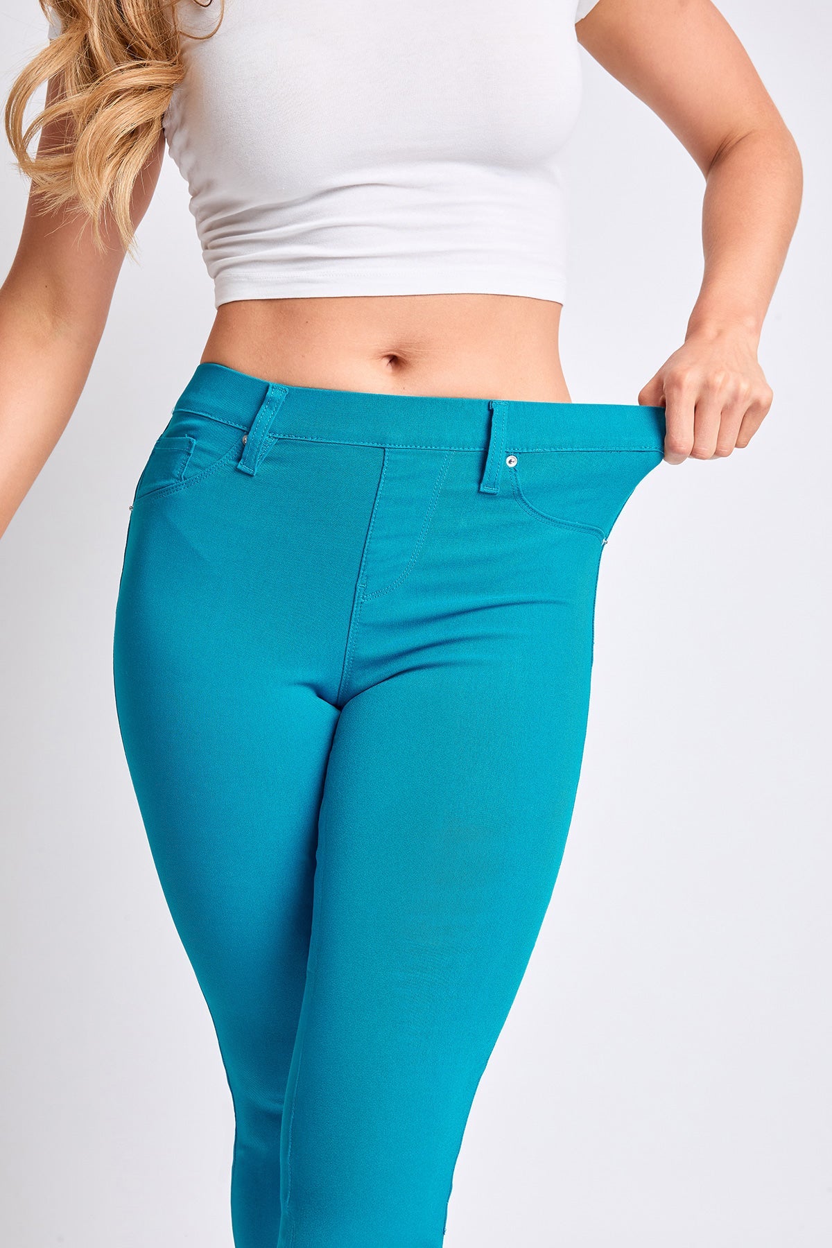 Women's Hyperstretch Pull On Capri Pants