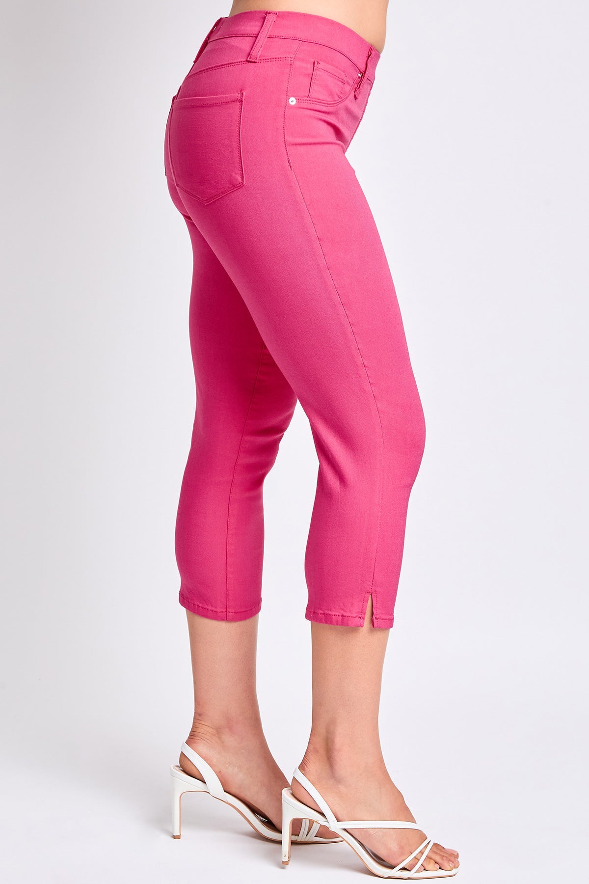 Women's Hyperstretch Pull On Capri Pants