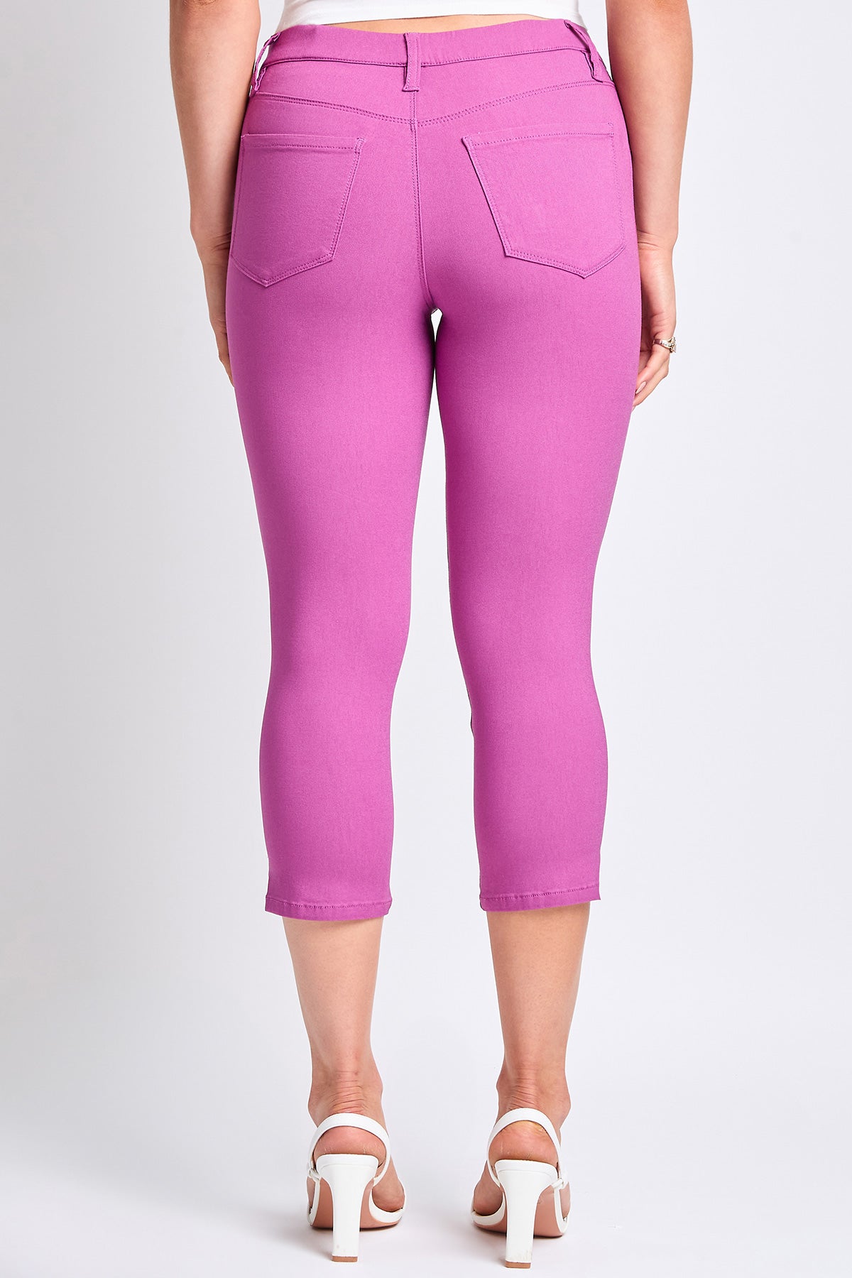 Women's Hyperstretch Pull On Capri Pants