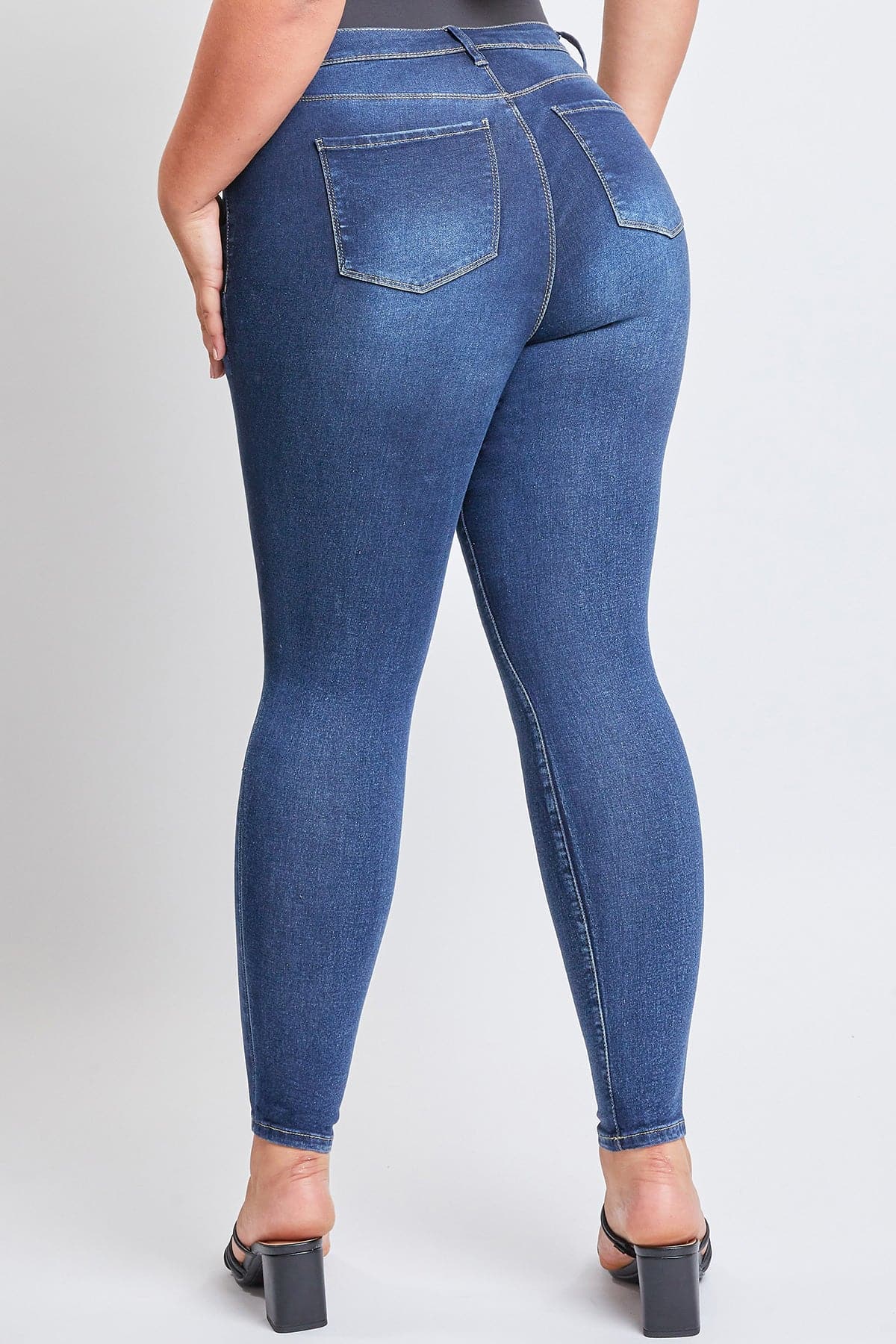 Women's Plus Essential  Skinny Jeans