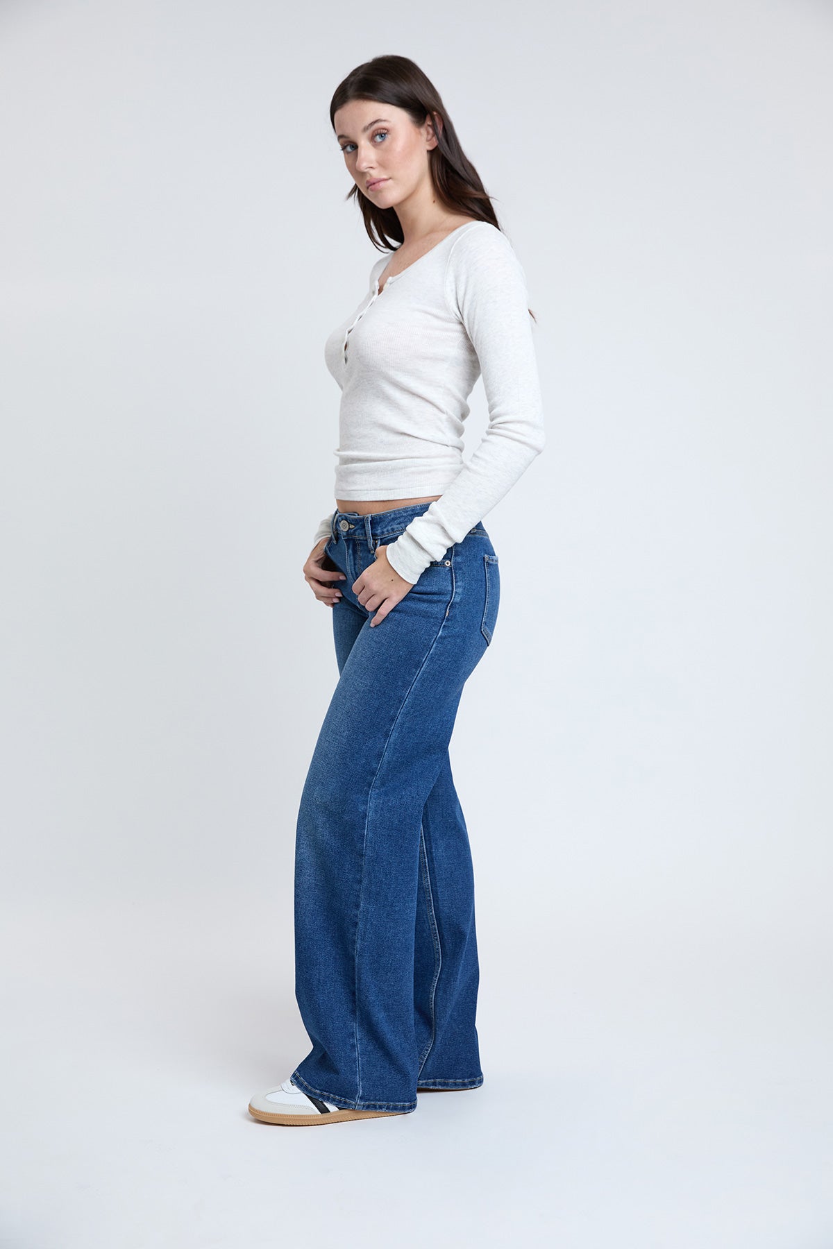 Women's Brittany Low Rise  Relax Fit Straight Leg Jeans