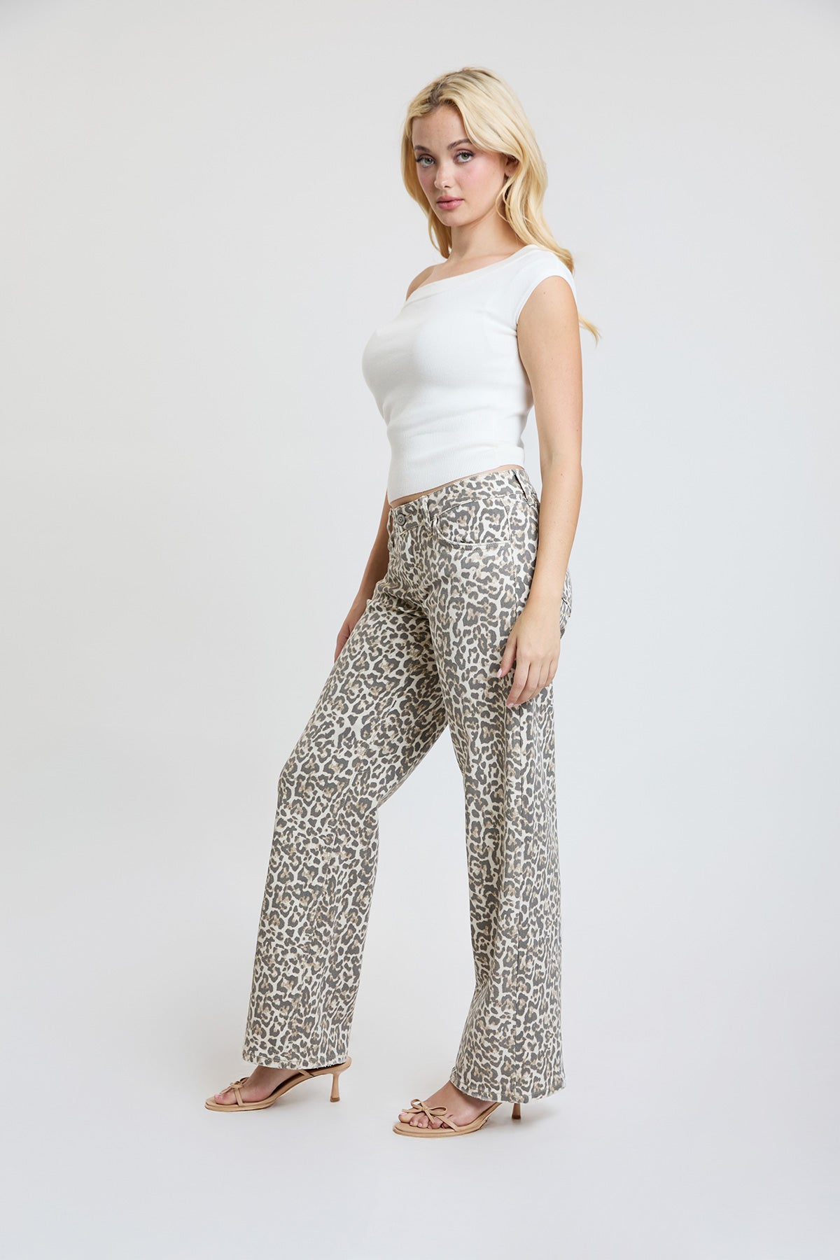Women's Brittany Low Rise Relax Fit Straight Leg Jeans
