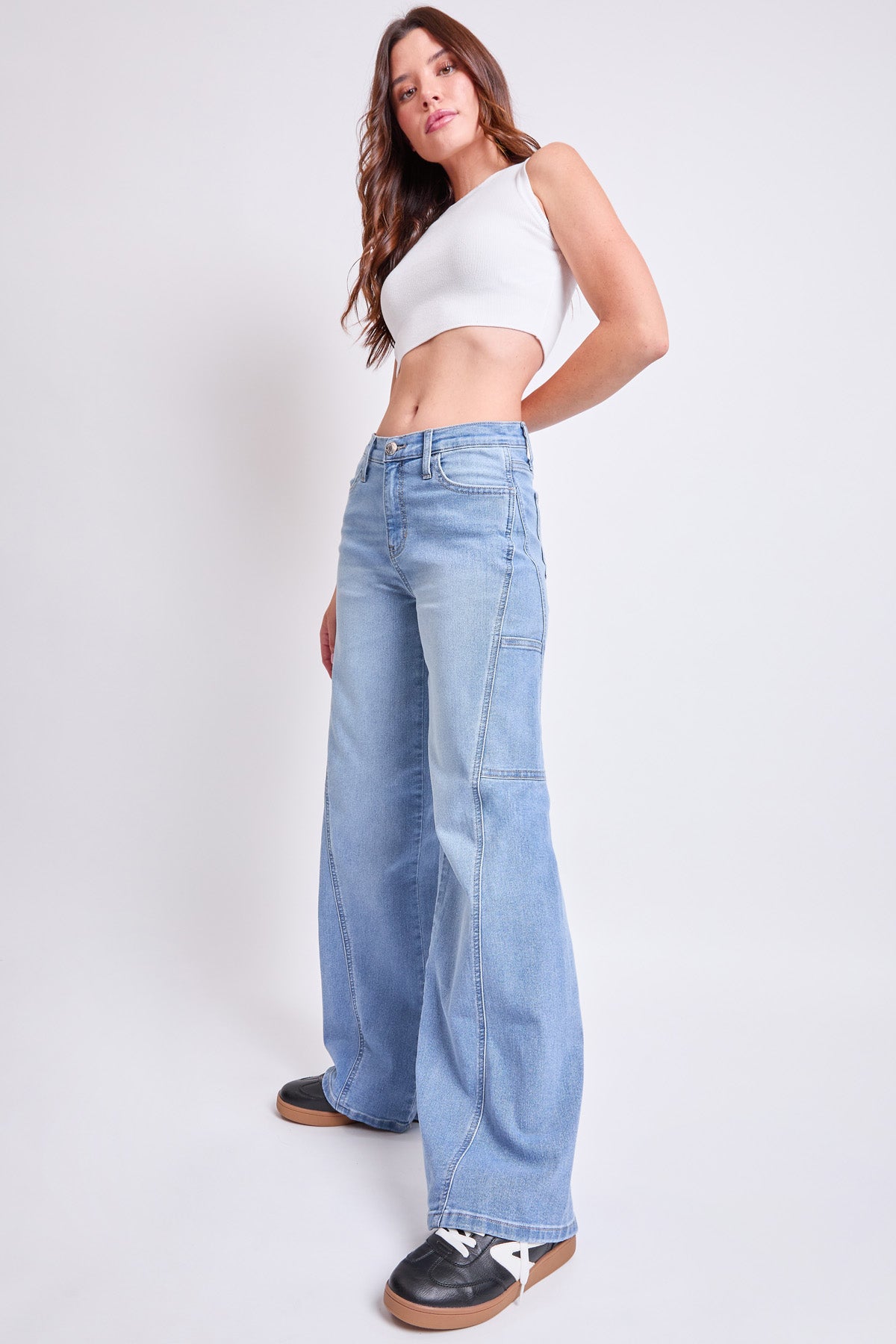Women's High Rise Loose Fit Wide Leg Cargo Jeans