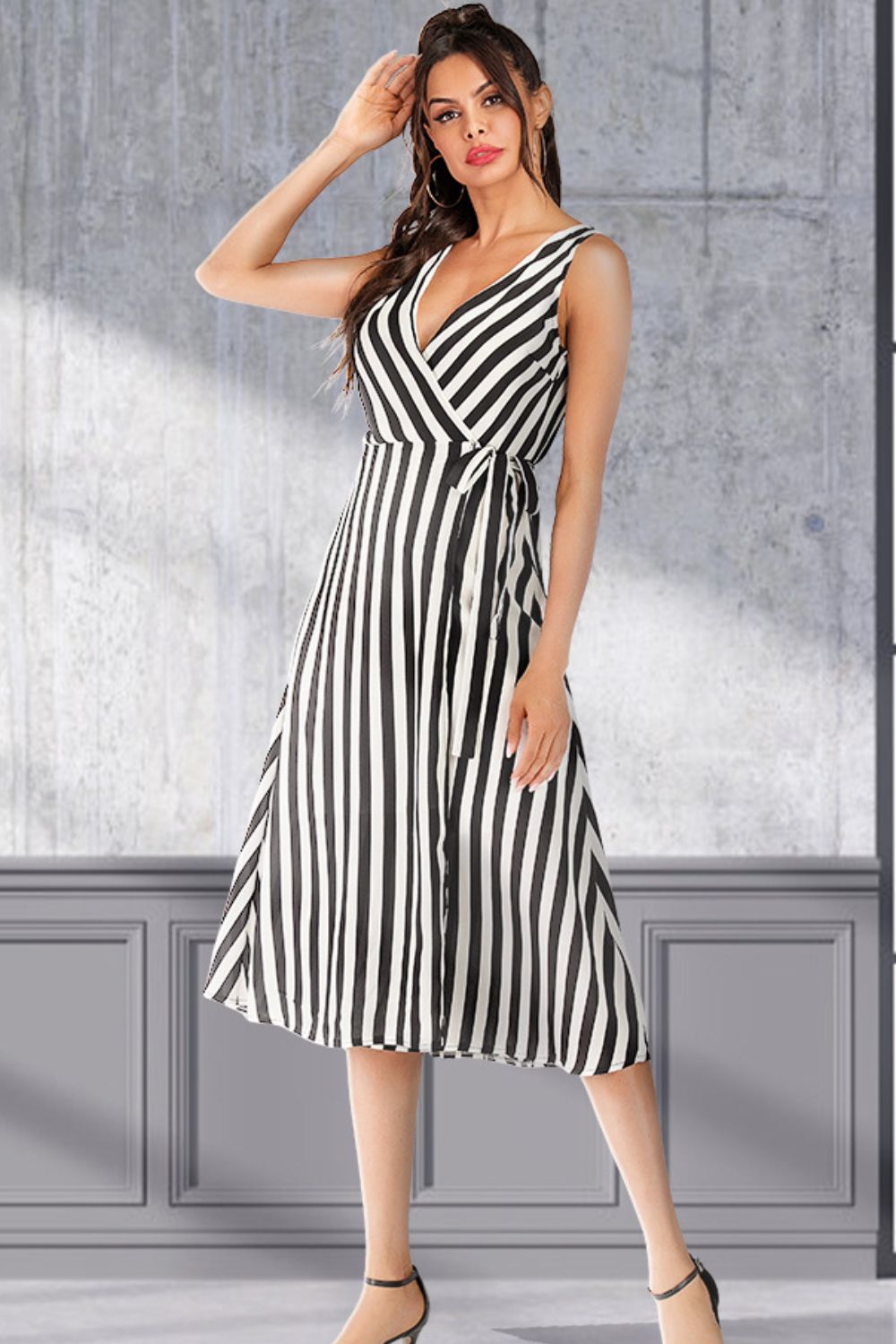 Pin Striped Waistband Tied Sleeveless Dress
