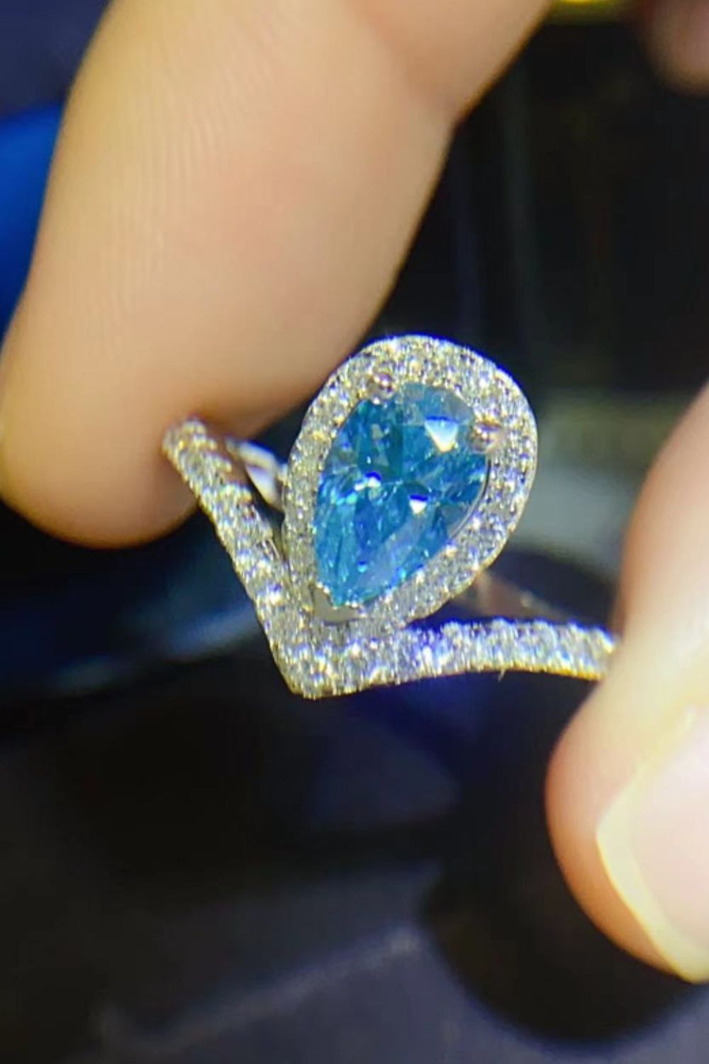 1 Ct Blue Upside Down Tear Drop Diamond Ring