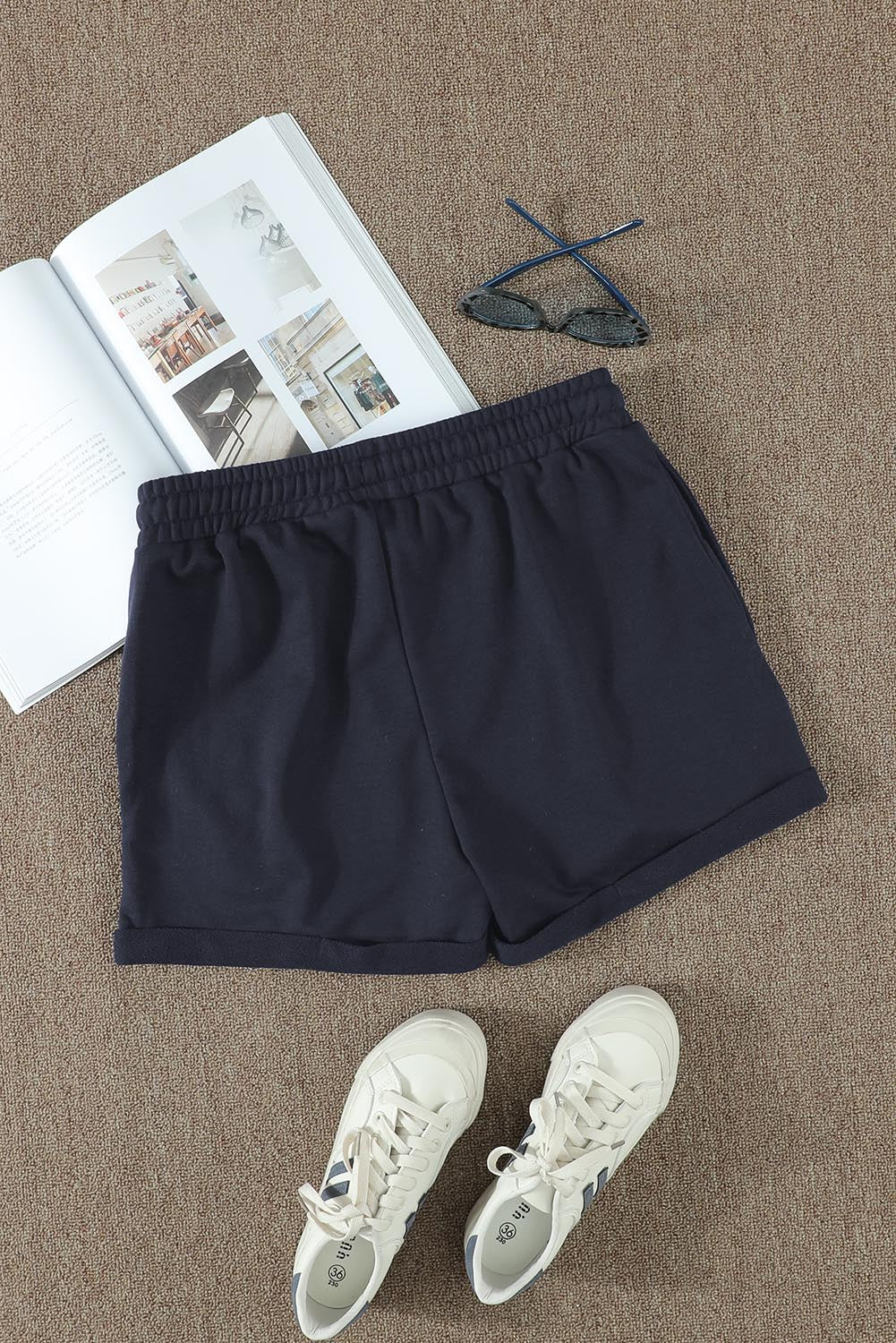 Drawstring Waist Cuffed Hem Gym Shorts