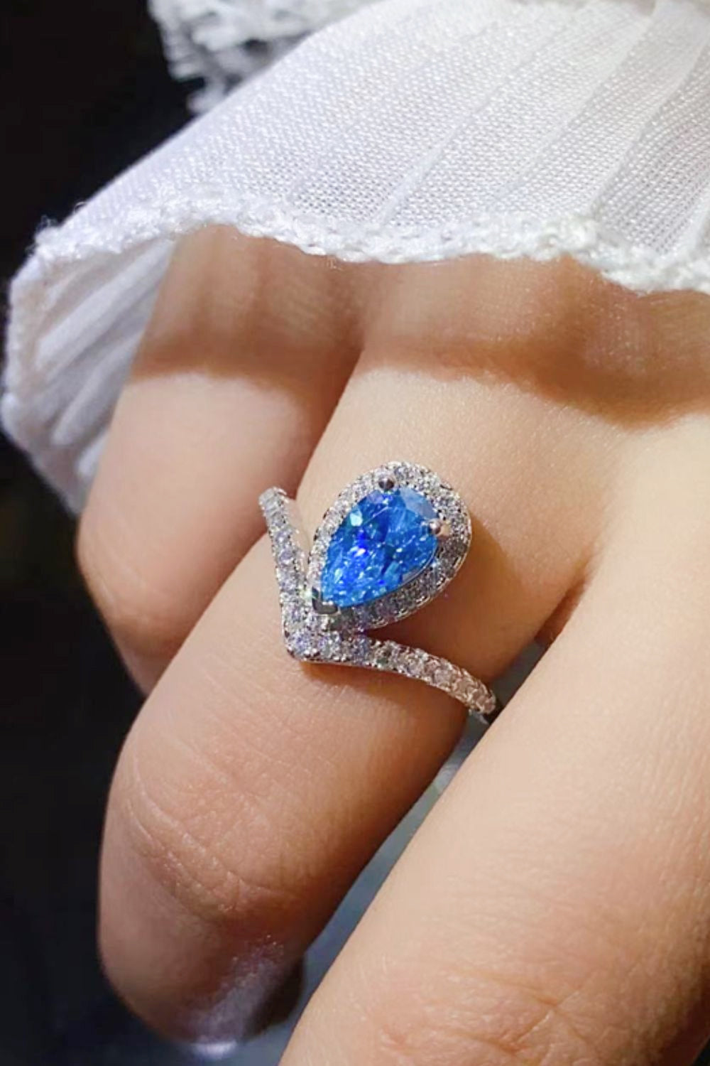 1 Ct Blue Upside Down Tear Drop Diamond Ring